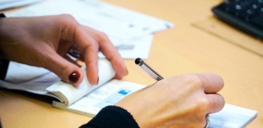 Banque, chèque, moyen de paiement